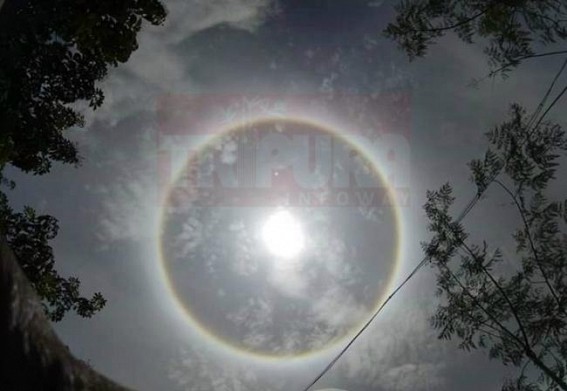 'Alien Space Craft' fear grips Tripura : Scientists say, 'Nothing to worry, just a Cirrus-cloud above 20,000 feet' 'Alien Space Craft' fear grips Tripura : Scientists say, 'Nothing to worry, just a Cirrus-cloud above 20,000 feet'